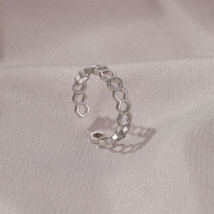 Honeycomb ring simple hollow hexagonal ring opening adjustable ring neutral hand ornaments ?